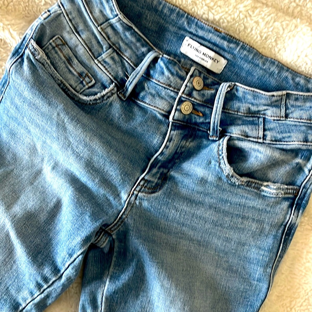 Flying monkey mid rise ankle skinny size 28